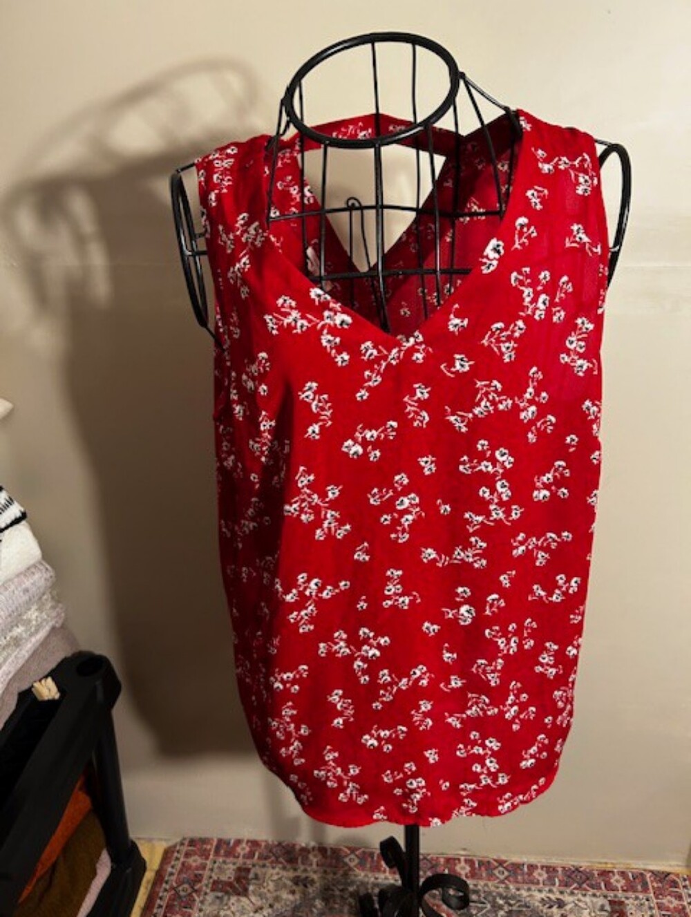 Maurices Red Floral V-Neck Tank Top